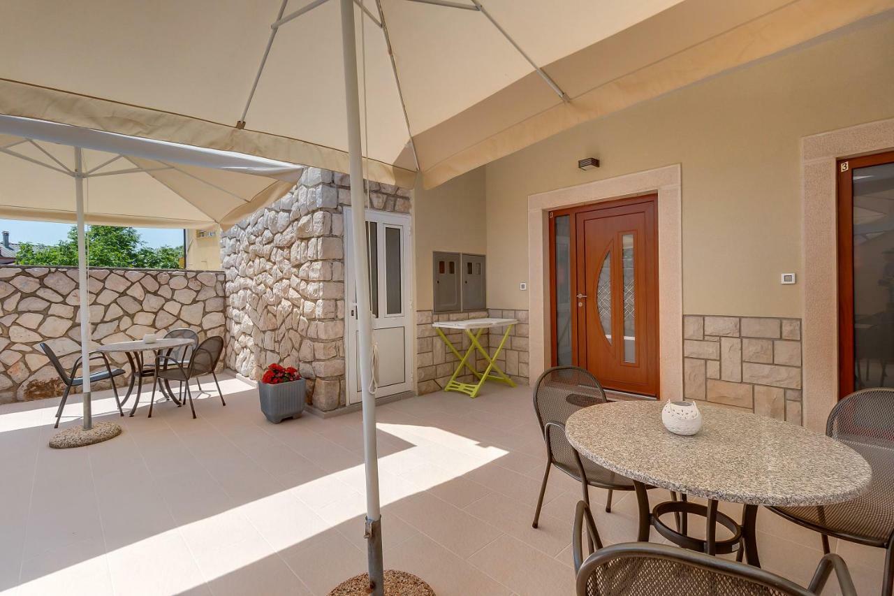 Apartments Eva Đảo Đảo Cres Ngoại thất bức ảnh