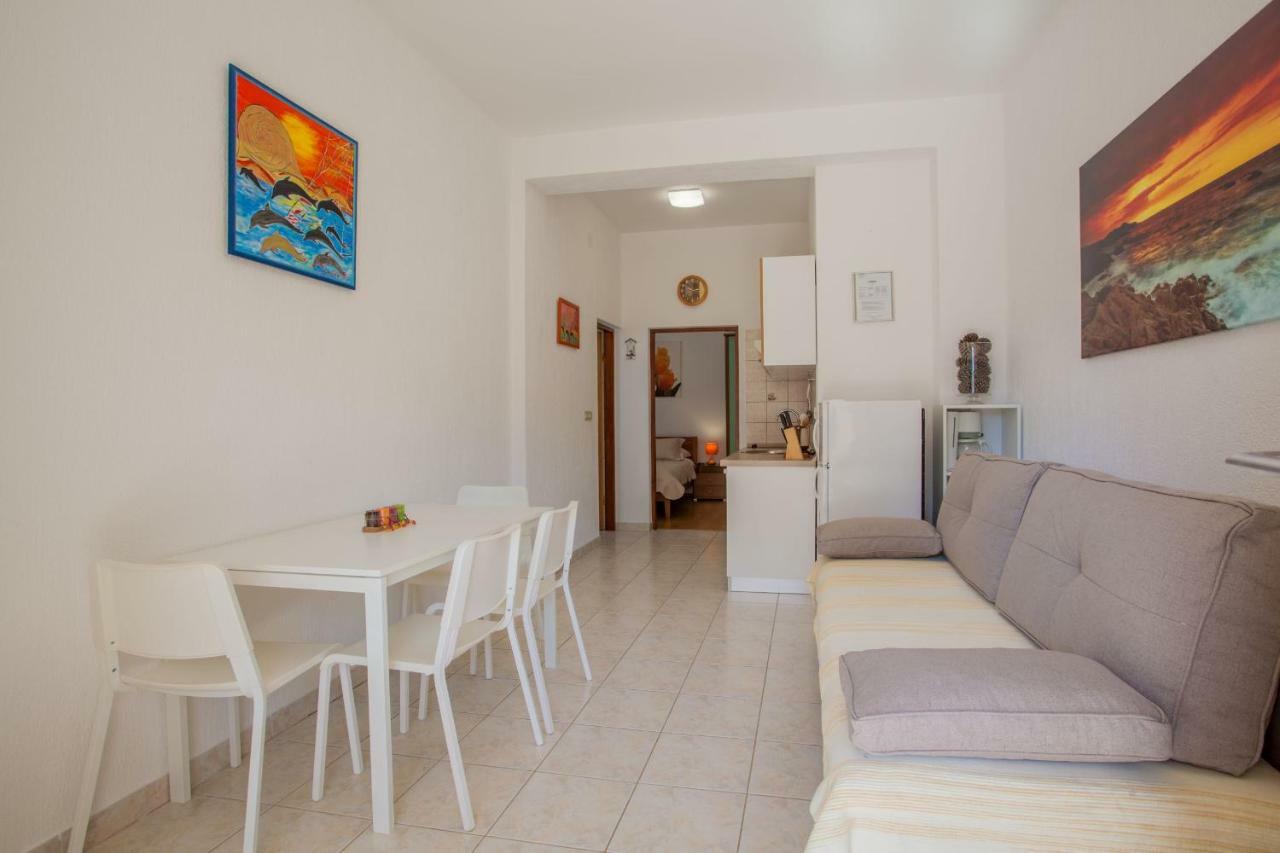 Apartments Eva Đảo Đảo Cres Ngoại thất bức ảnh