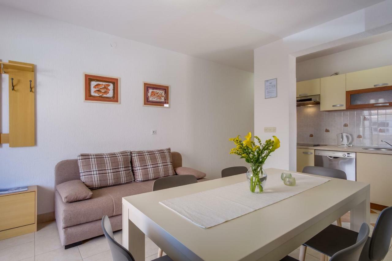 Apartments Eva Đảo Đảo Cres Ngoại thất bức ảnh