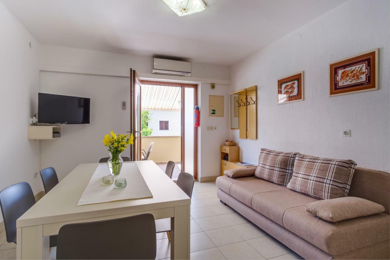 Apartments Eva Đảo Đảo Cres Ngoại thất bức ảnh